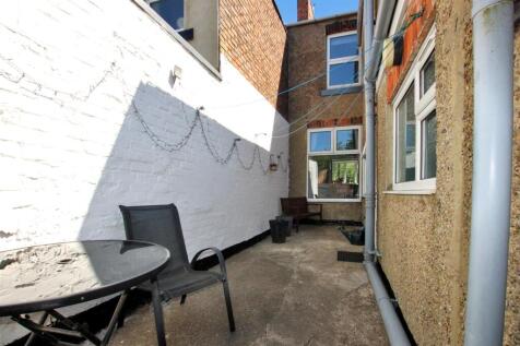 REAR COURT YARD