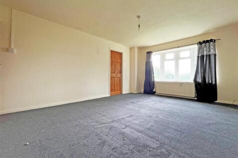 Lounge/Dining Room.