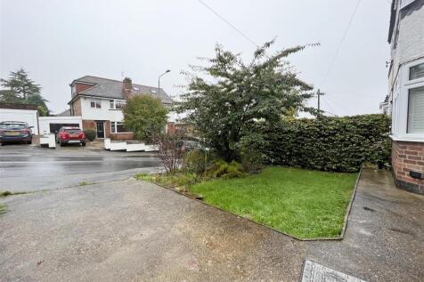 Front Garden/Drive