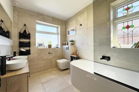 First Floor Bathroom