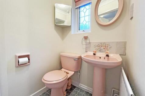Cloakroom/Wc