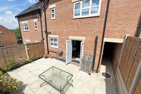 Patio/Rear