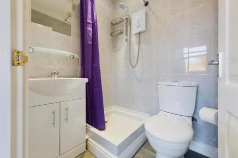 Bedroom Two En-suite