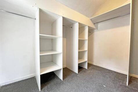 Walk-in Wardrobe
