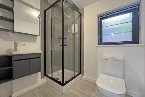 Flat 1 Shower room