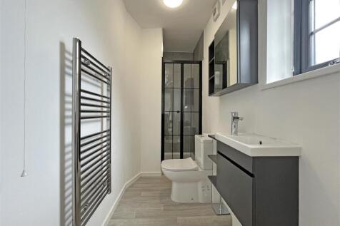 Flat 6 Shower Room