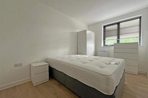 Flat 10 Bedroom
