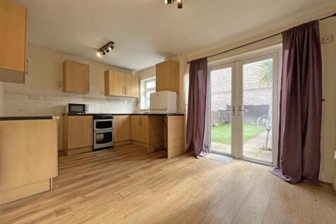 Kitchen /Dining Area