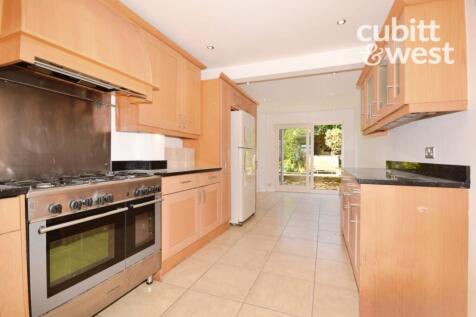 Kitchen/Breakfast...
