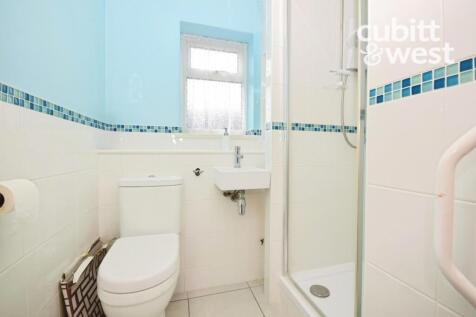 Downstairs Shower...