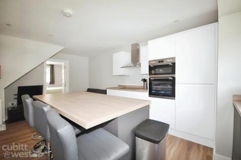 Communal Kitchen ...