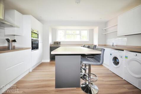 Communal Kitchen ...