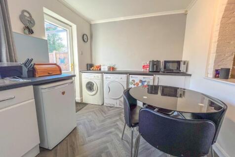 Kingsbridge Road - Image-18.jpg
