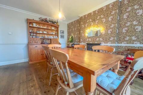 Briars Close - Image-12.jpg