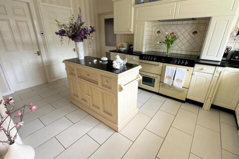 kitchen 4.jpg
