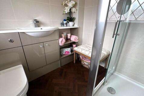 ENSUITE.jpg