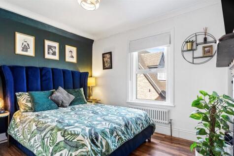 bed1.jpg