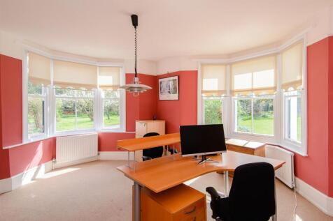 8286149-interior02.jpg