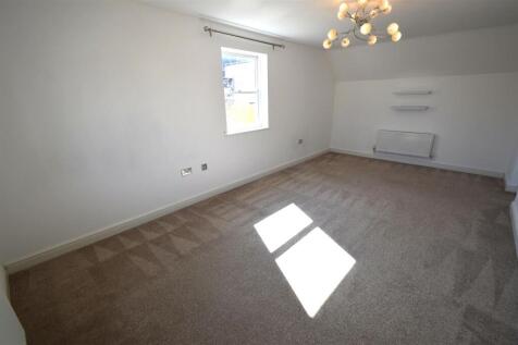 Bedroom 2 .JPG