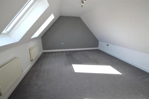 Bedroom 5 .JPG
