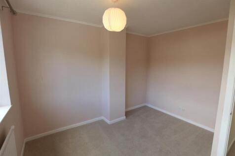 Bedroom 3 .JPG