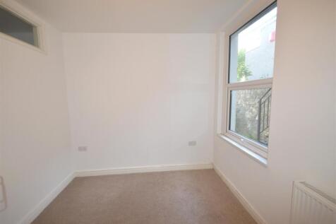 Bedroom 2.JPG