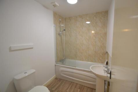 Bathroom.JPG