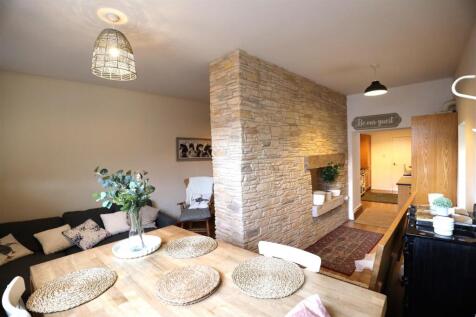 Dining room .JPG