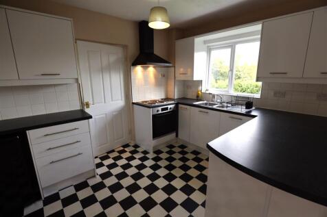 Kitchen  .JPG