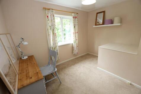 Bedroom 3 .JPG
