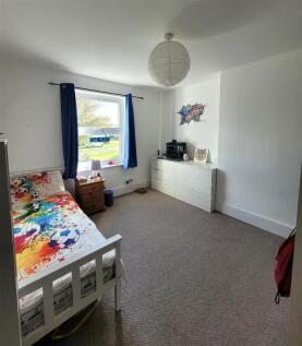 Bedroom 2 .jpg