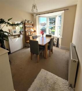 Dining room .jpg