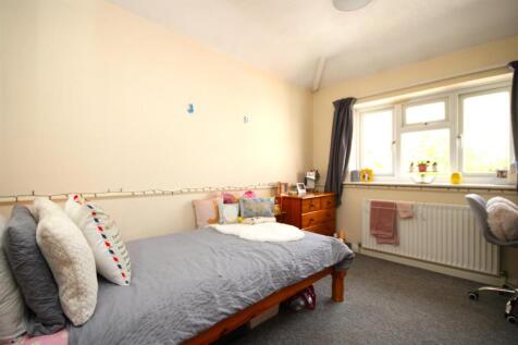 Bedroom 4.JPG