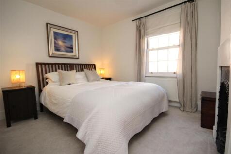 Bedroom 1.jpg