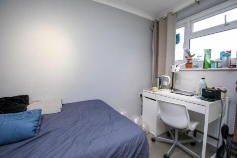 bedroom 3.jpg