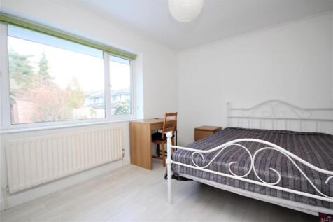 Bedroom 1.jpg