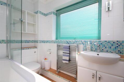 Bathroom.jpg