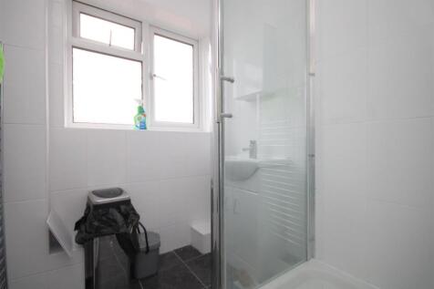 Bathroom.JPG