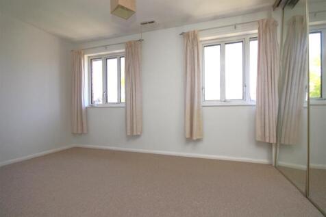 Bedroom 1.JPG