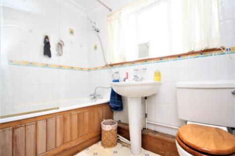 Bathroom.jpg