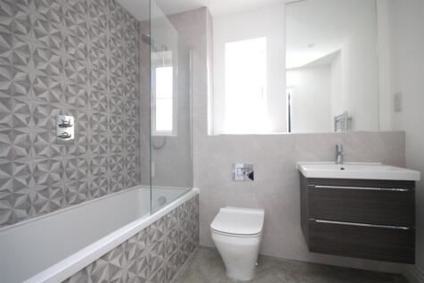 Bathroom.JPG