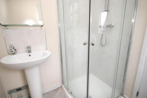Shower room 2.JPG