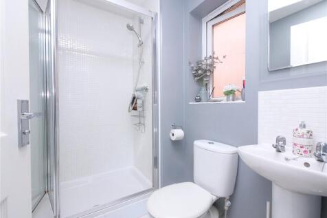 Main Ensuite
