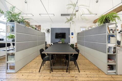 60A Weston Street meeting area.jpg