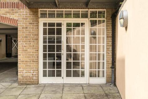 8 Hatchers Mews 2.jpg