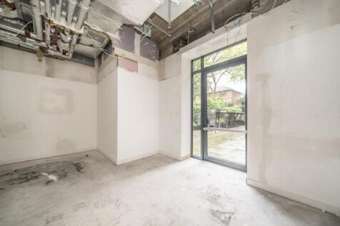 199 Borough High Street rear room Copy.jpg