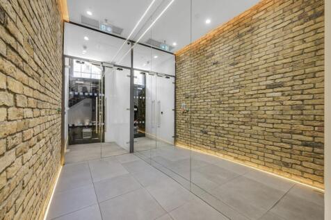 Hallway 1.jpg