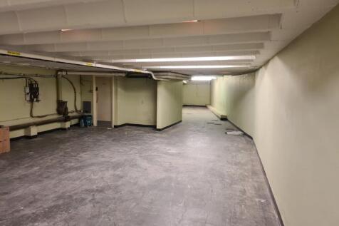 Basement 1.jpg