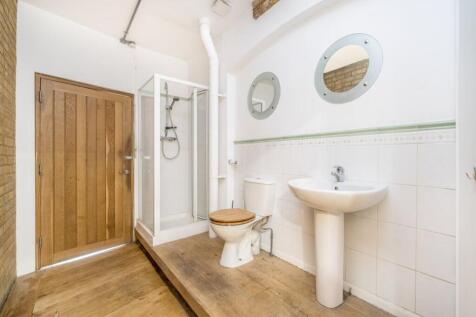1 Playhouse Court 64 SBR Live work WC Shower.jpg