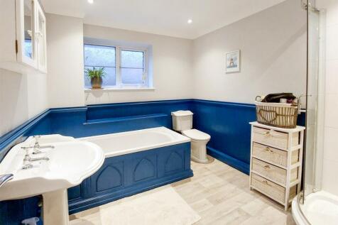 New bathroom shot 2.jpg